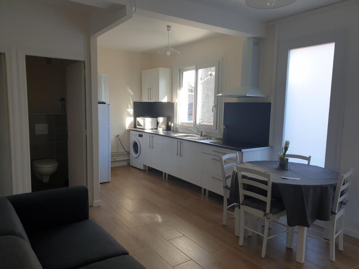 Appartement T4 Lumineux Avec Balcon - 3Eme Etage Sans Ascenseur Tarbes Exterior photo